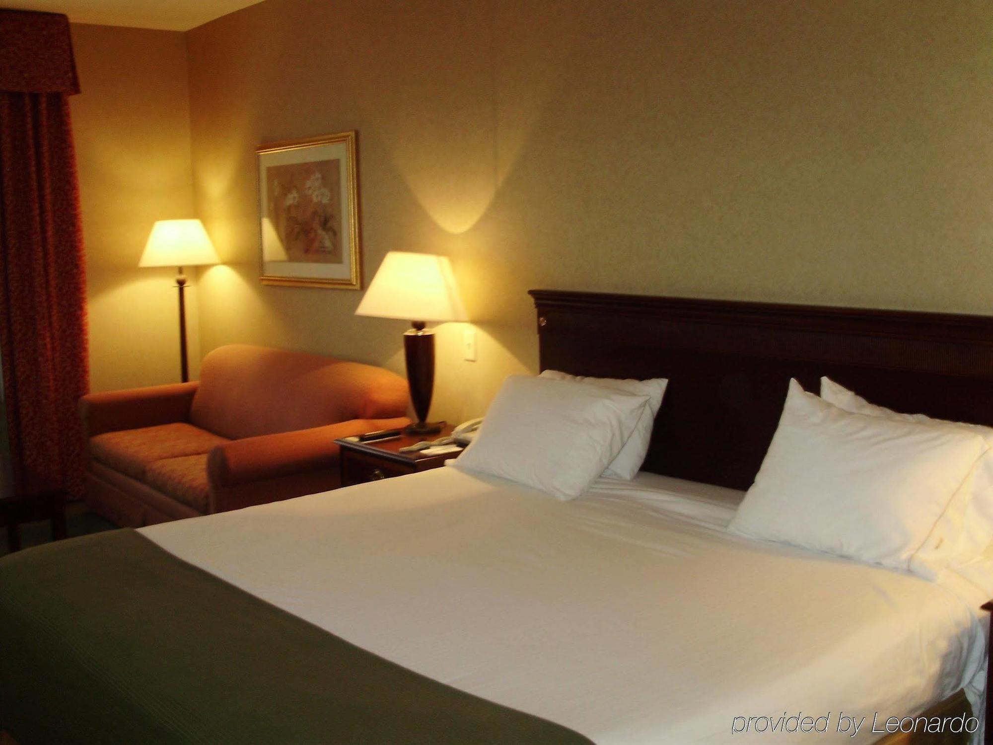 Holiday Inn Express Hotel & Suites Columbus Airport, An Ihg Hotel Гаханна Номер фото